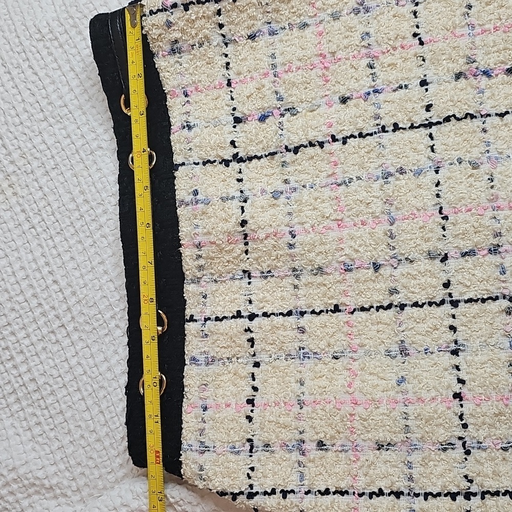 Gucci Patterned Tweed Mini Skirt in White - Picture 11 of 12